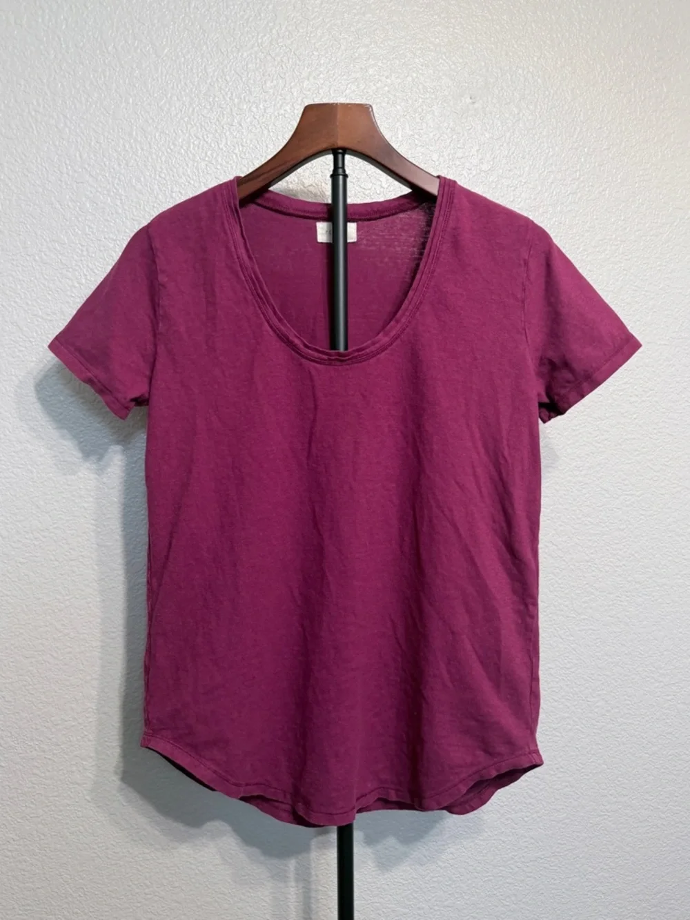 Poetry Hemp/Organic Cotton Blend Scoop Neck Short Sleeve T-Shirt - Women’s 6 - Picture 3 of 7